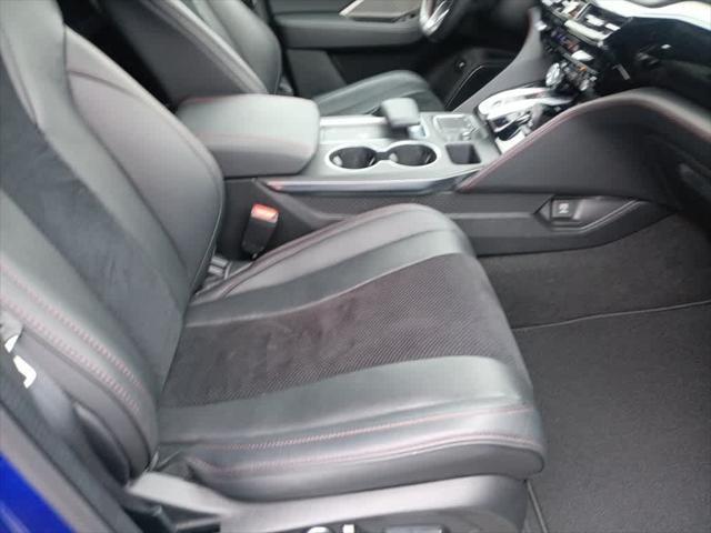Photo of 2023 Apex Blue Pearl Acura MDX