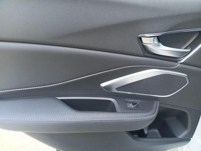 Photo of 2025 Platinum White Pearl Acura RDX