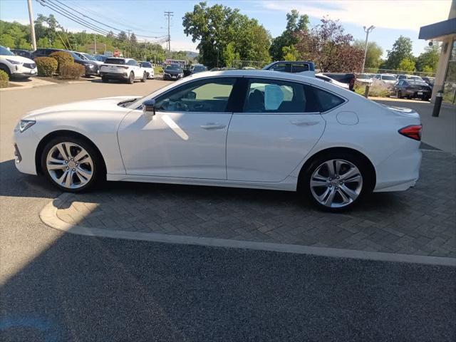 Photo of 2022 Platinum White Pearl Acura TLX