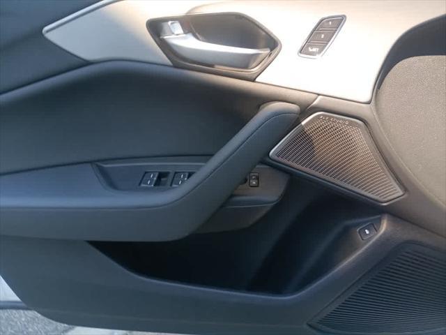 Photo of 2022 Platinum White Pearl Acura TLX