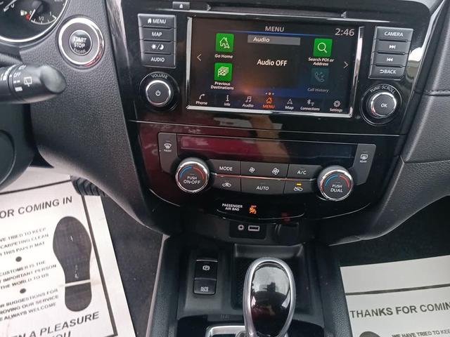 Photo of 2020 Pearl White Tricoat Nissan Rogue