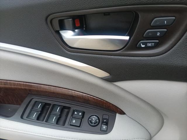 Photo of 2020 Lunar Silver Metallic Acura MDX