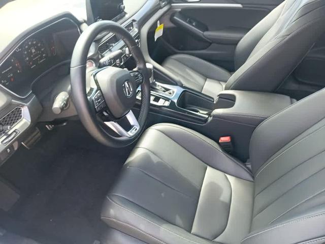 Photo of 2025 Platinum White Pearl Acura Integra
