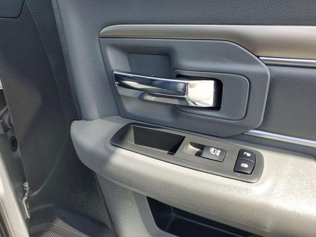 Photo of 2018 Bright Silver Metallic Clearcoat RAM 3500