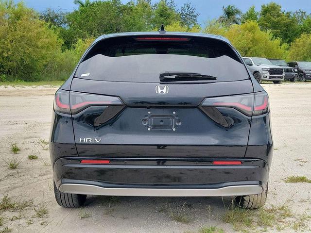Photo of 2024 Crystal Black Pearl Honda HR-V