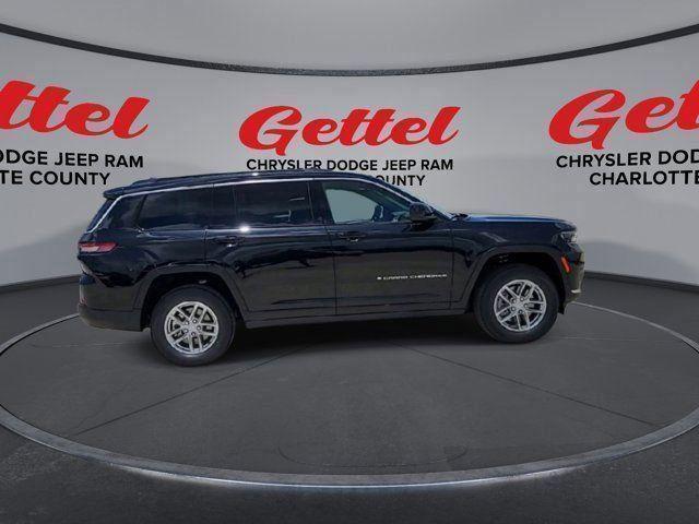 Photo of 2025 Diamond Black Crystal Pearlcoat Jeep Grand Cherokee L