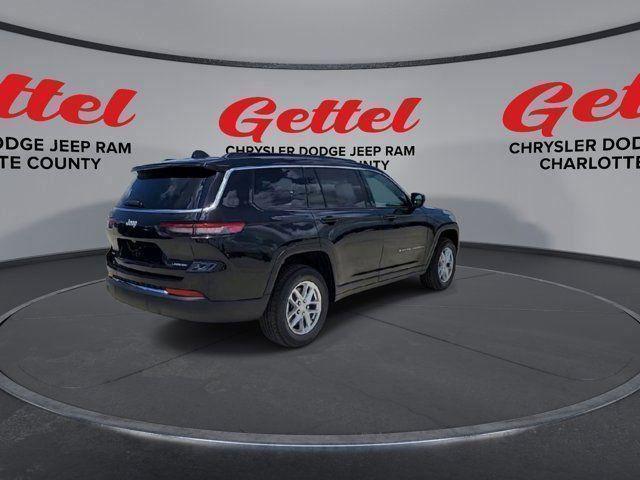 Photo of 2025 Diamond Black Crystal Pearlcoat Jeep Grand Cherokee L