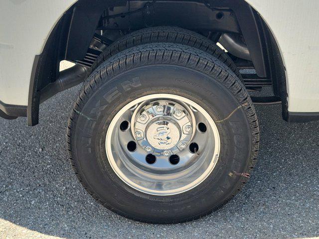 Photo of 2025 Bright White Clearcoat RAM 3500