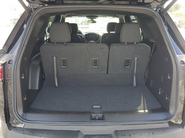 Photo of 2023 Mosaic Black Metallic Chevrolet Traverse