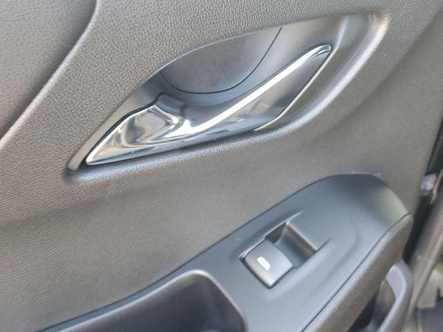 Photo of 2023 Mosaic Black Metallic Chevrolet Traverse