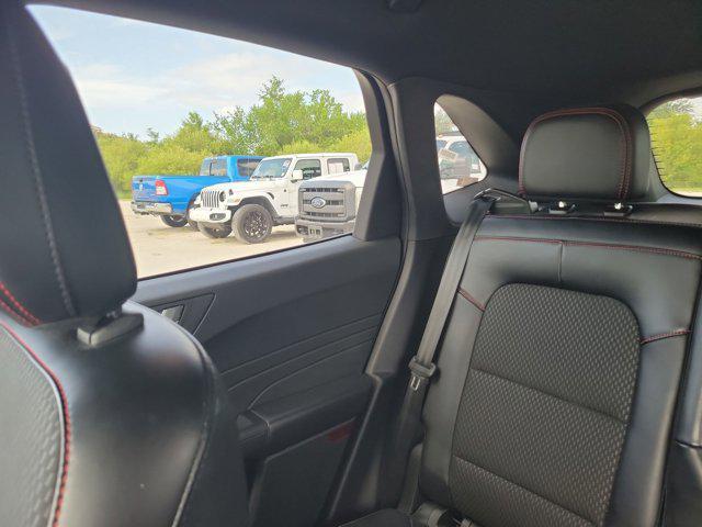 Photo of 2023 Iconic Silver Metallic Ford Escape