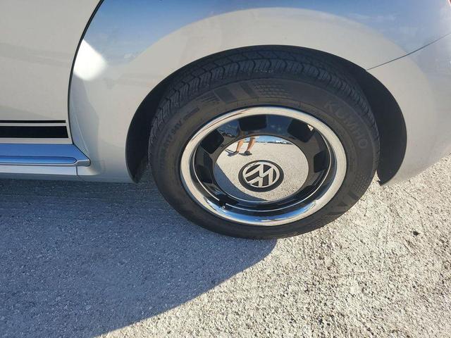 Photo of 2014 Reflex Silver Metallic Volkswagen Beetle