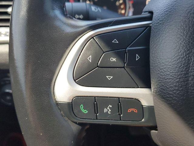 Photo of 2021 White Clearcoat Jeep Compass