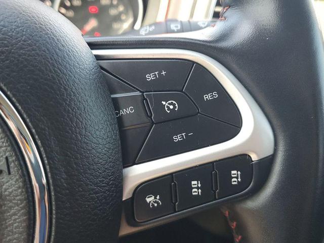 Photo of 2021 White Clearcoat Jeep Compass