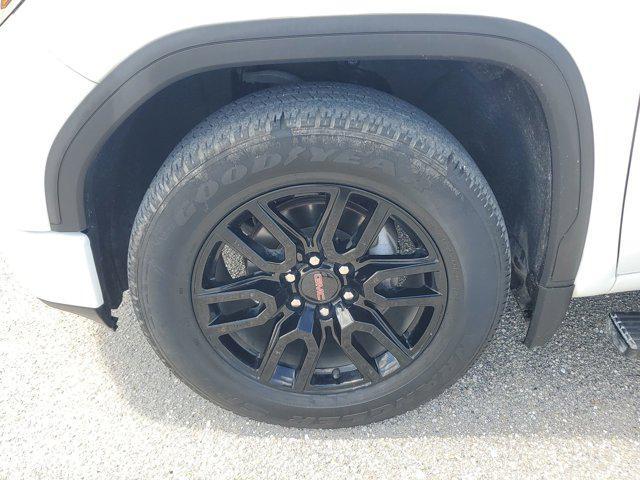 Photo of 2021 Summit White GMC Sierra 1500