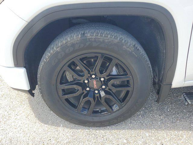 Photo of 2021 Summit White GMC Sierra 1500
