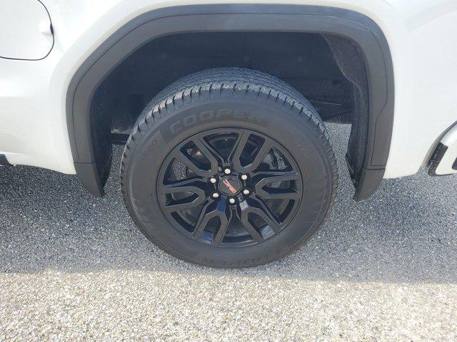 Photo of 2021 Summit White GMC Sierra 1500