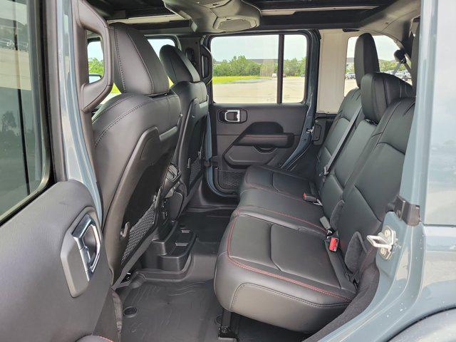 Photo of 2025 Anvil Clearcoat Jeep Wrangler