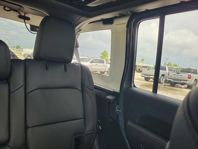 Photo of 2025 Anvil Clearcoat Jeep Wrangler