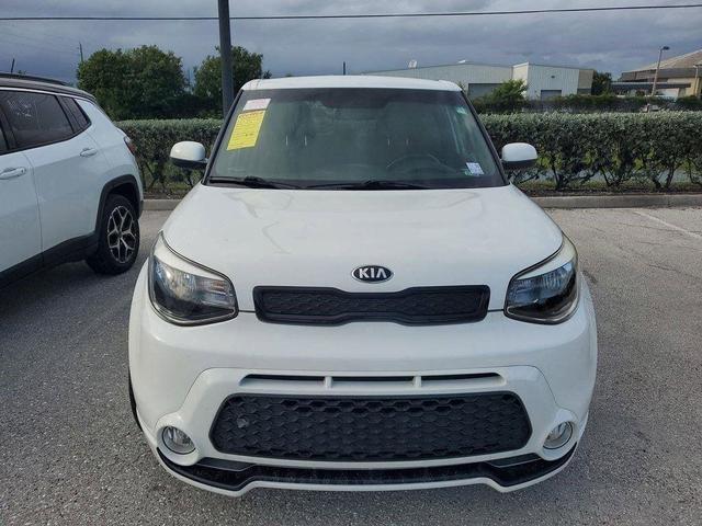Photo of 2016 Clear White Kia Soul