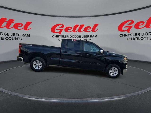 Photo of 2023 Black Chevrolet Silverado 1500