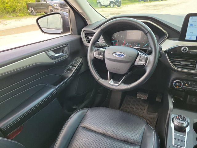 Photo of 2021 Carbonized Gray Metallic Ford Escape