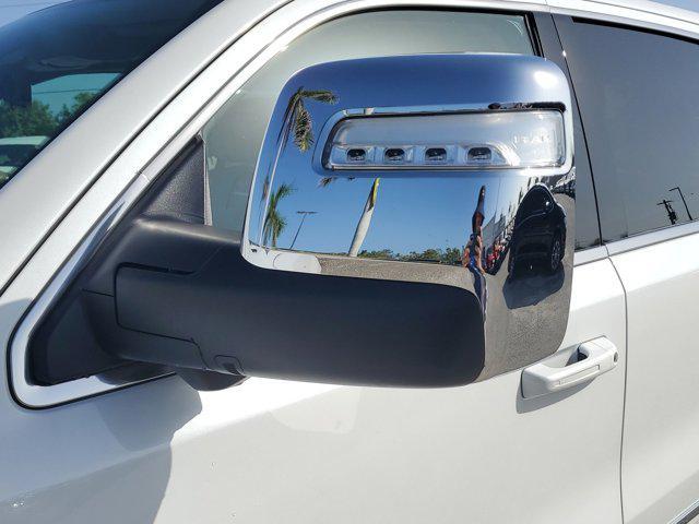Photo of 2025 Ivory White Tri-Coat Pearlcoat RAM 1500