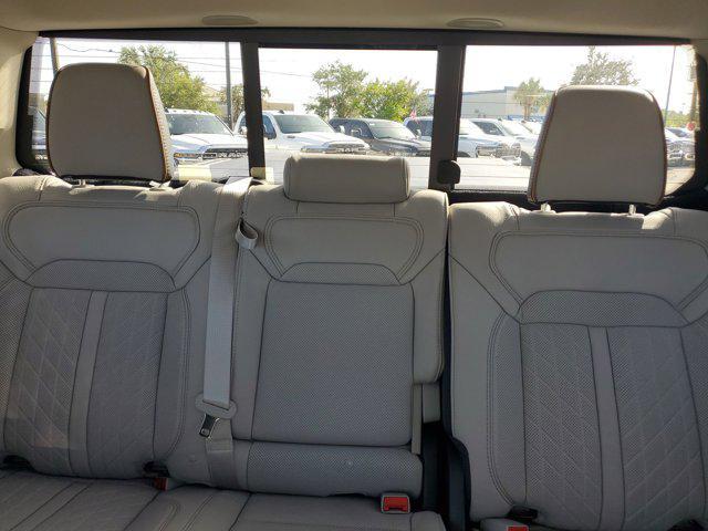 Photo of 2025 Ivory White Tri-Coat Pearlcoat RAM 1500