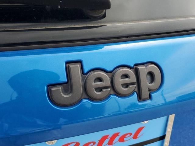 Photo of 2021 Laser Blue Pearlcoat Jeep Compass