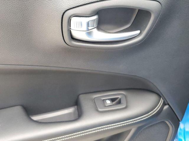 Photo of 2021 Laser Blue Pearlcoat Jeep Compass