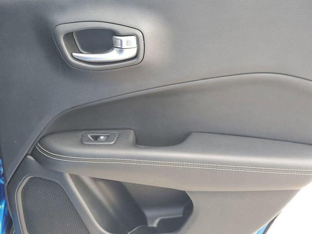 Photo of 2021 Laser Blue Pearlcoat Jeep Compass