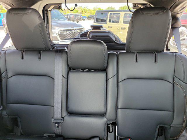 Photo of 2025 Granite Crystal Metallic Clearcoat Jeep Wrangler