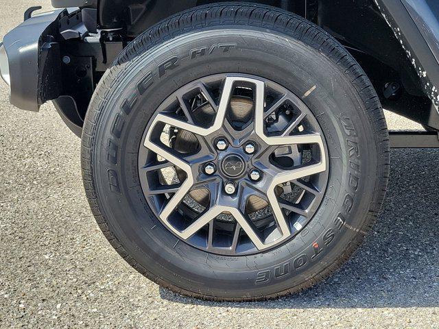 Photo of 2025 Granite Crystal Metallic Clearcoat Jeep Wrangler