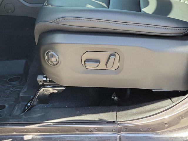 Photo of 2025 Granite Crystal Metallic Clearcoat Jeep Wrangler