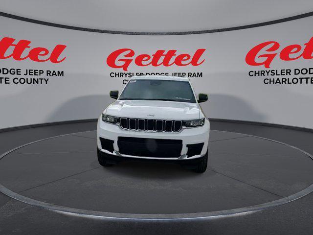 Photo of 2025 Bright White Clearcoat Jeep Grand Cherokee L