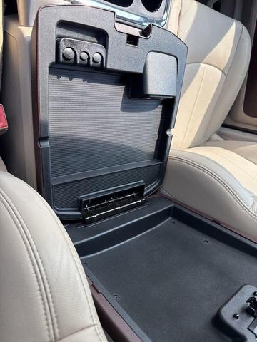 Photo of 2018 Bright White Clearcoat RAM 3500