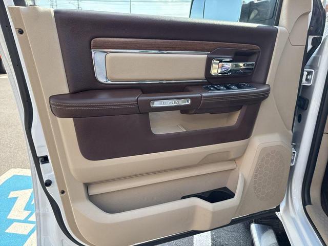 Photo of 2018 Bright White Clearcoat RAM 3500