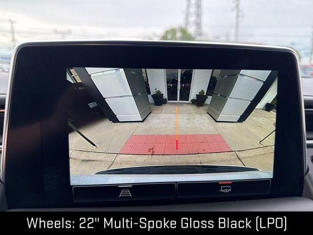 Photo of 2023 Summit White GMC Yukon