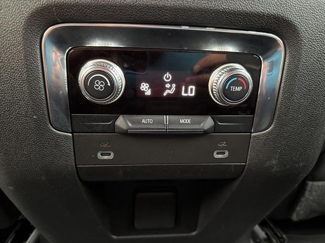 Photo of 2023 Summit White GMC Yukon