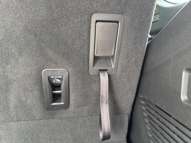 Photo of 2023 Summit White GMC Yukon