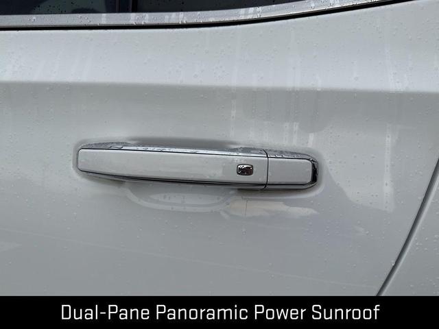 Photo of 2023 Summit White GMC Yukon