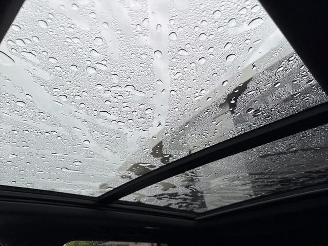 Photo of 2023 Summit White GMC Yukon