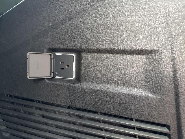 Photo of 2023 Summit White GMC Yukon