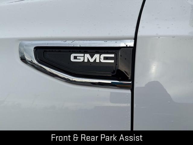 Photo of 2023 Summit White GMC Yukon