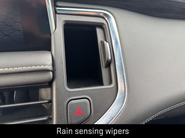 Photo of 2023 Summit White GMC Yukon