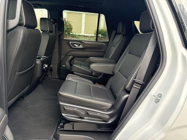Photo of 2023 Summit White GMC Yukon