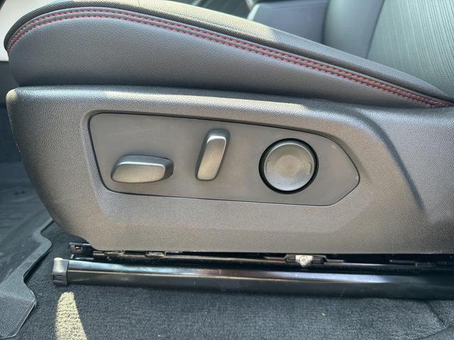 Photo of 2025 Sterling Metallic GMC Canyon