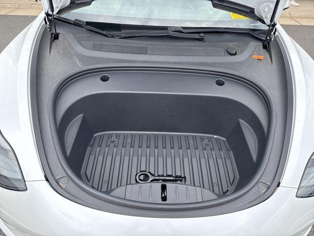 Photo of 2021 Pearl White Multi-Coat Tesla Model 3