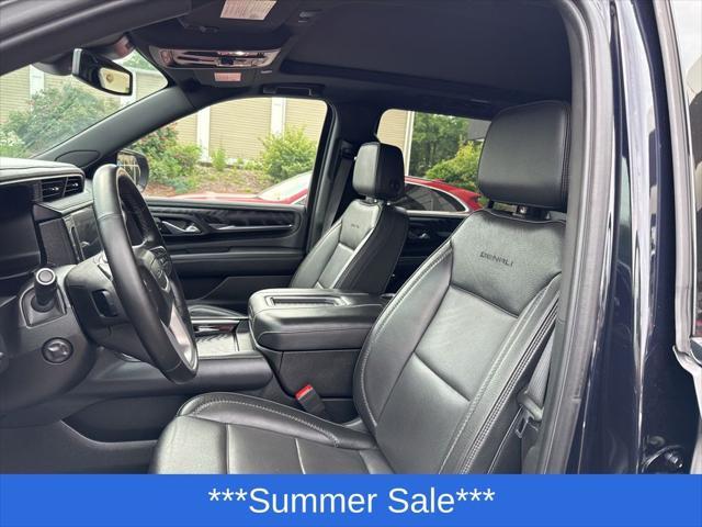 Photo of 2023 Midnight Blue Metallic GMC Yukon XL