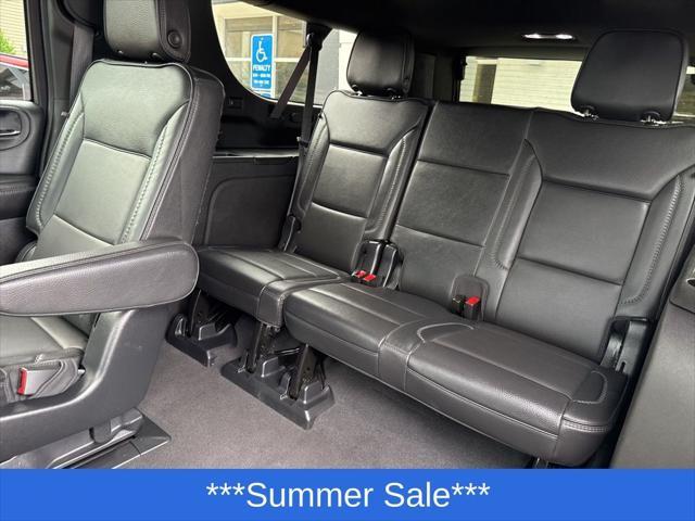 Photo of 2023 Midnight Blue Metallic GMC Yukon XL
